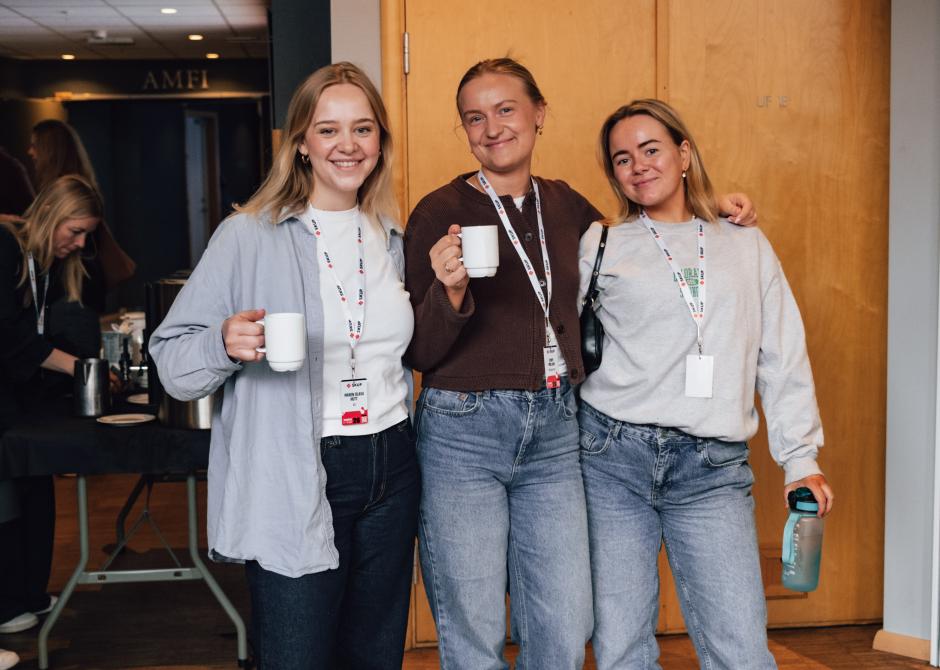 Maren Olava Hütt, Jenny Førland og Jenny Emilie Aas