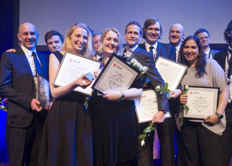 Pris- og diplomvinnere på SKUP-konferansen i 2017.