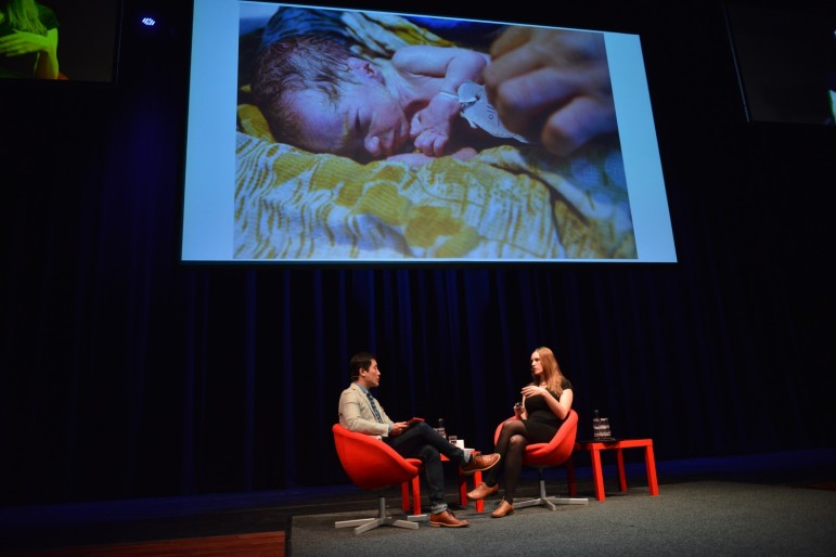 Kristin Solberg vil formidle menneskeskjebnene bak frontlinjen. Foto: Marius Nyheim Kristoffersen
