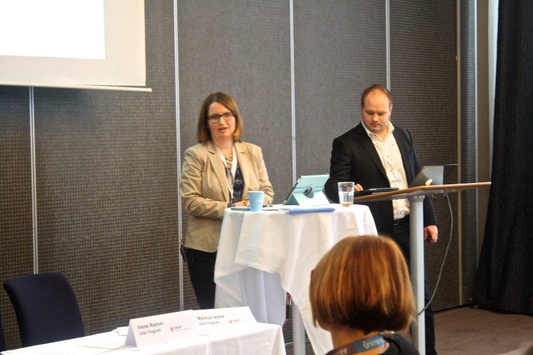 Irene Ramm og Markus Iestra, kommunikasjonsavdelingen ved Oslo tingrett. Foto: Lovise Ingeborg Gangnes